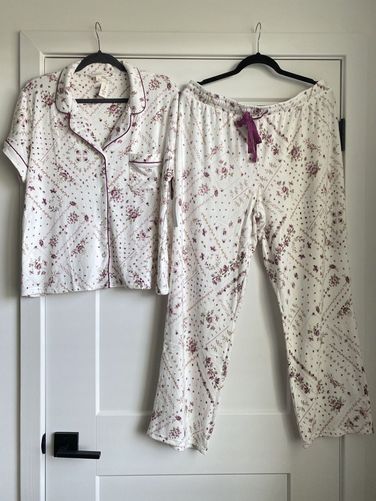 Laura Ashley Laura Ashley Women 2PC Pajamas Set Floral Size XL NWT Size ONE SIZE - 2 Thumbnail