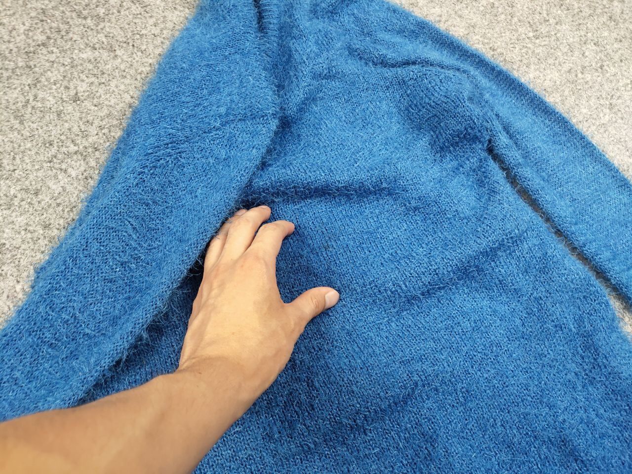 Japanese Brand Vintage 90's Japanese Blue Mohair Style Fuzzy Sweater Hype Size US M / EU 48-50 / 2 - 17 Thumbnail