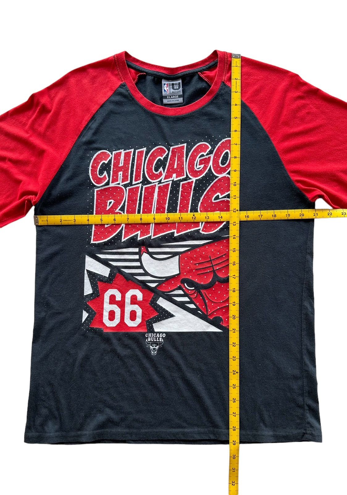 NBA NBA Chicago Bulls 3Quarter Sleeve T Shirt Size US L / EU 52-54 / 3 - 7 Thumbnail
