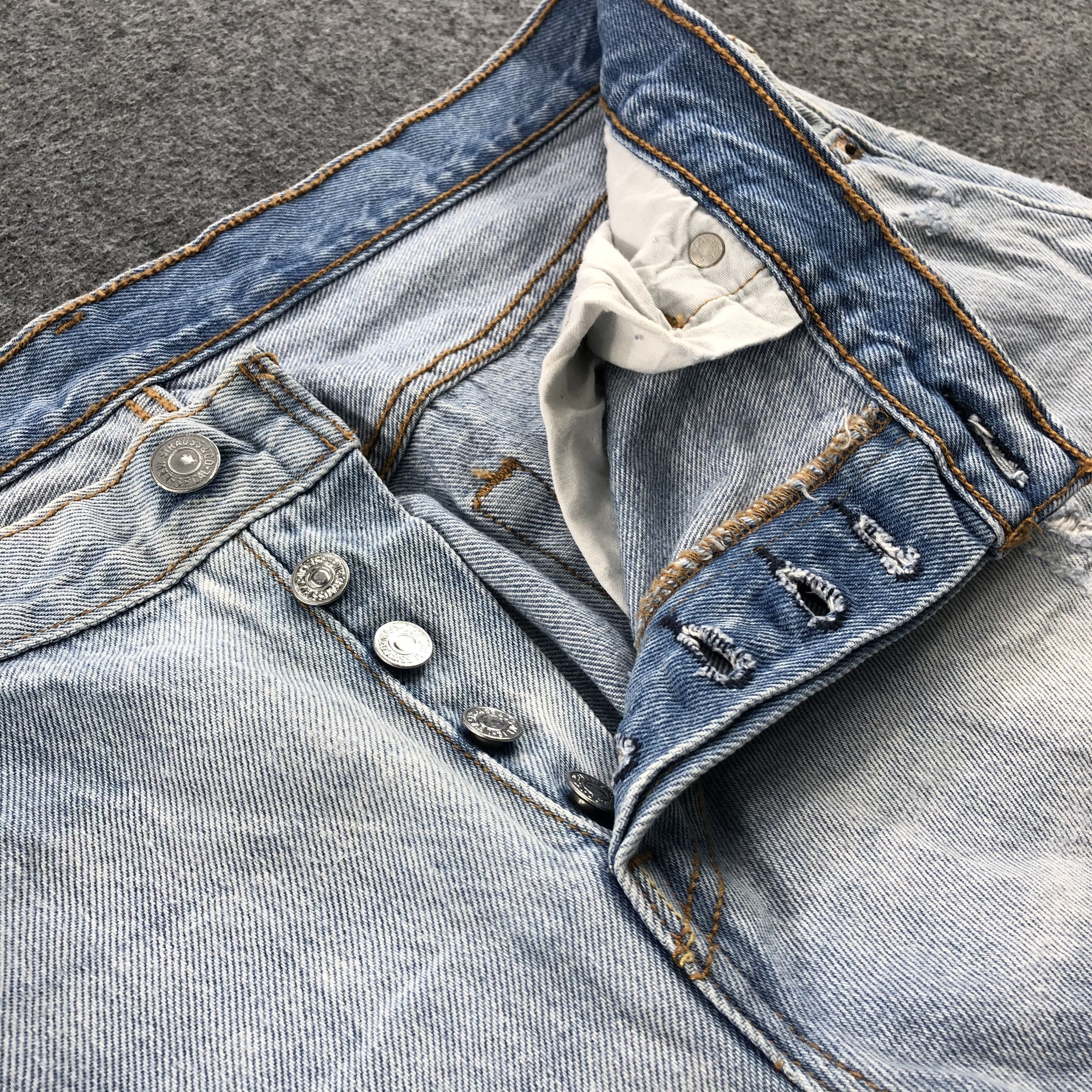 Levi's Distress Levis 501 ct Jeans Light Wash Denim KJ492 Size US 36 / EU 52 - 8 Thumbnail
