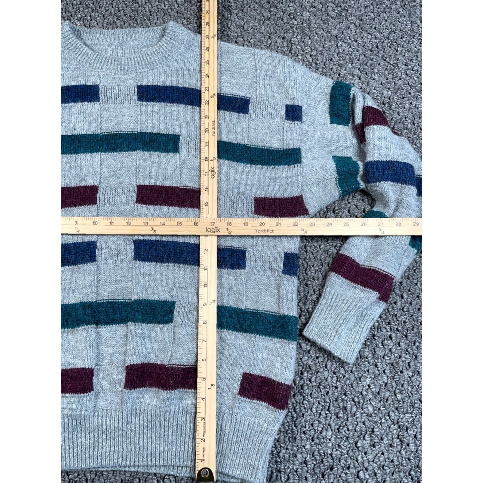 Vintage VTG Vintage Sweater Geometric Pattern Adult Large Gray Red Blue Knit Crew Neck Pullover 80s 90s Dad Mens Size US L / EU 52-54 / 3 - 4 Thumbnail
