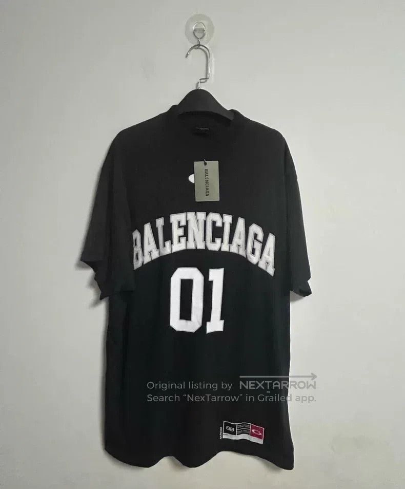 Balenciaga Balenciaga Letter Print Crew Neck Short Sleeve T-Shirt Size US S / EU 44-46 / 1 - 1 Thumbnail