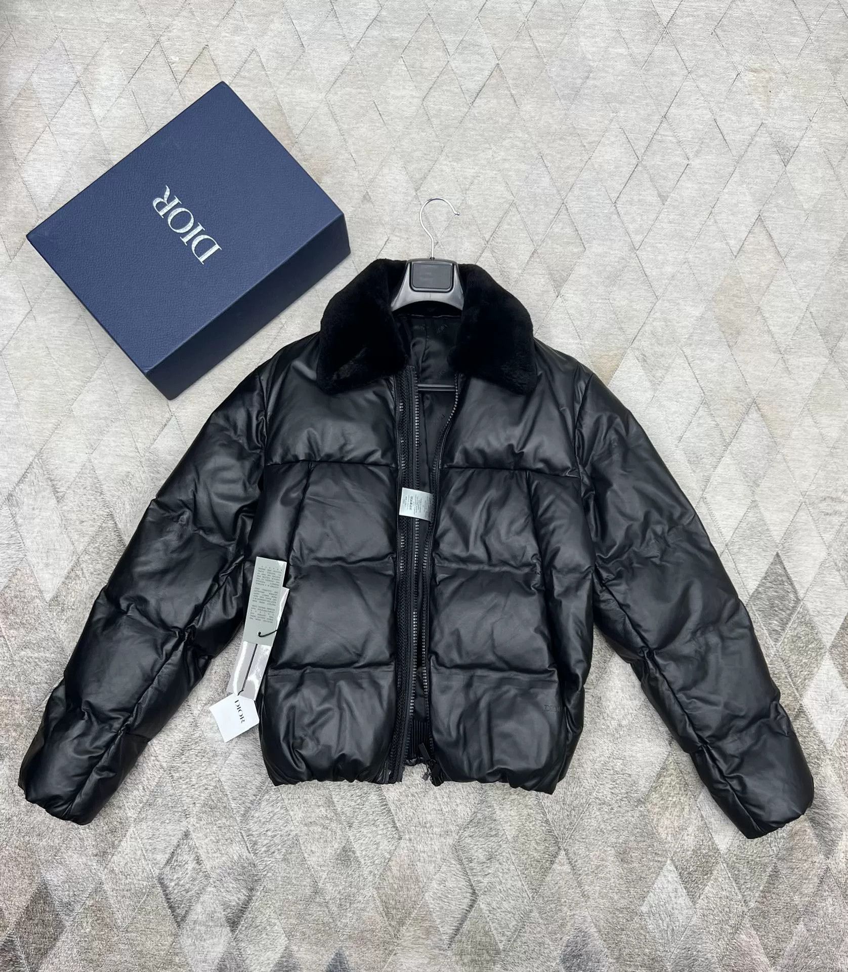 Dior Dior Men Fur Collar Pilot Leather Down Jacket Size US S / EU 44-46 / 1 - 1 Thumbnail