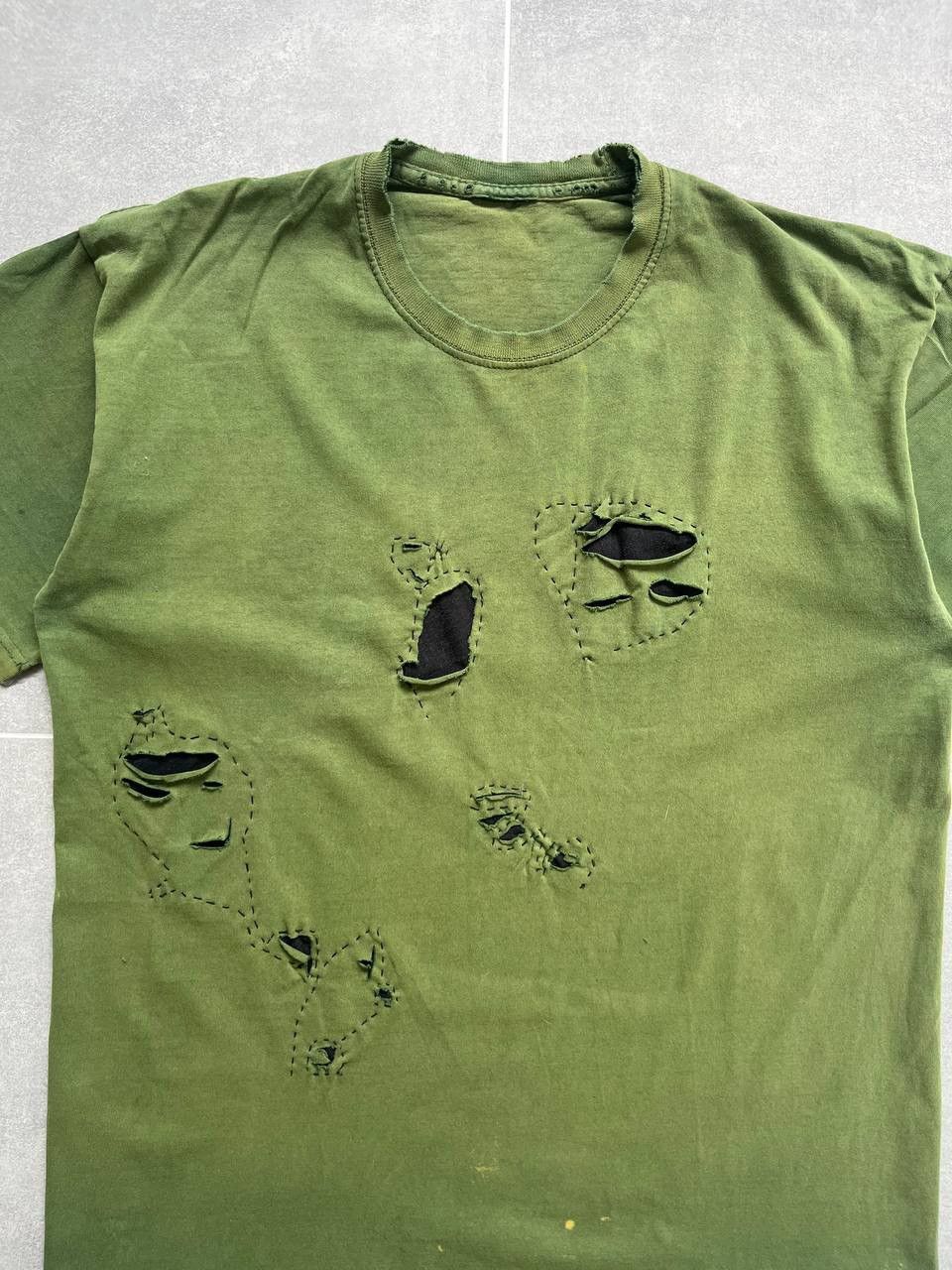 Vintage Vintage Thrashed Faded Repaired Tee Size US M / EU 48-50 / 2 - 2 Thumbnail