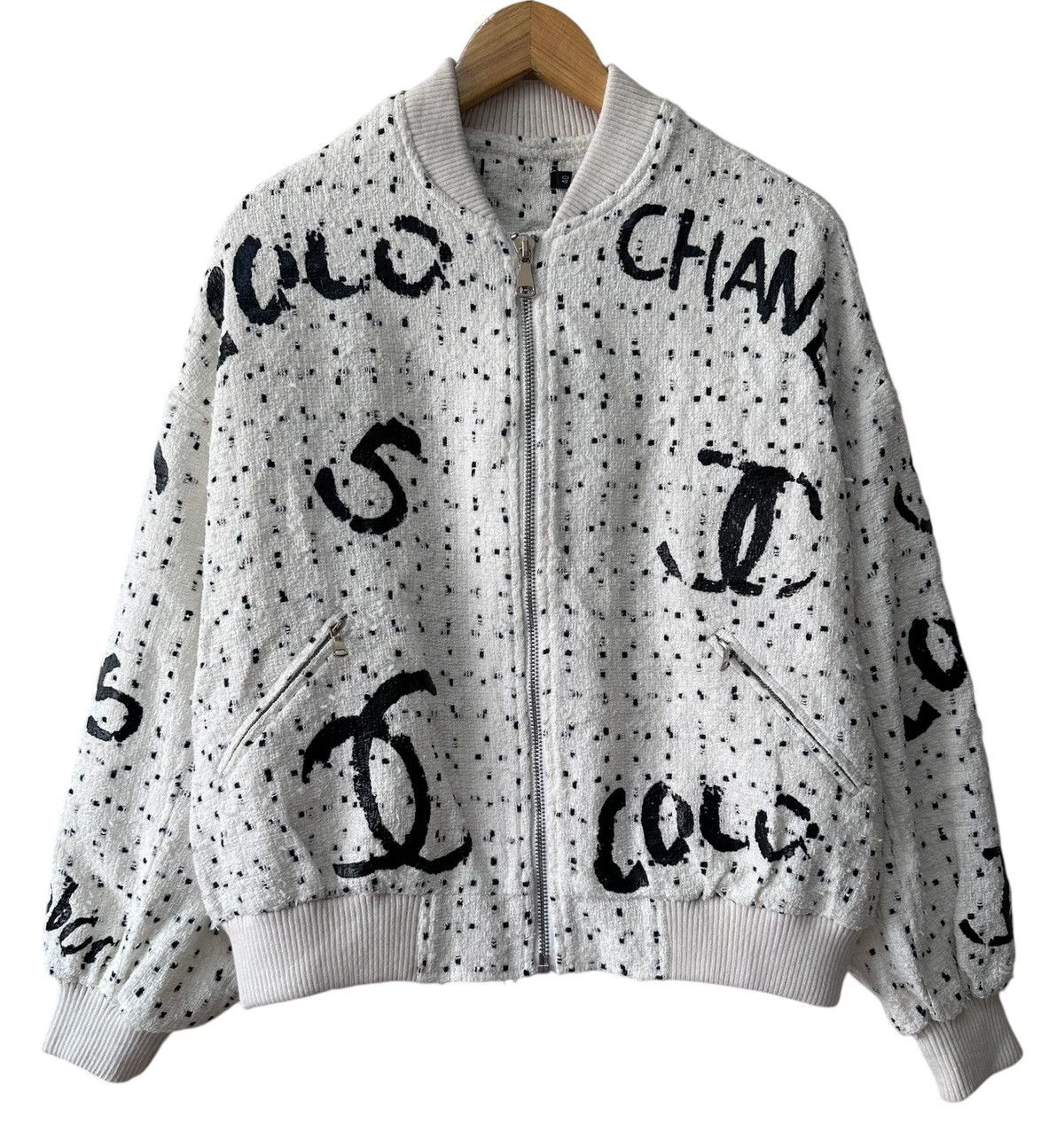 Vintage Vintage Custom Coco Chanel White Jacket Size US M / EU 48-50 / 2 - 1 Thumbnail