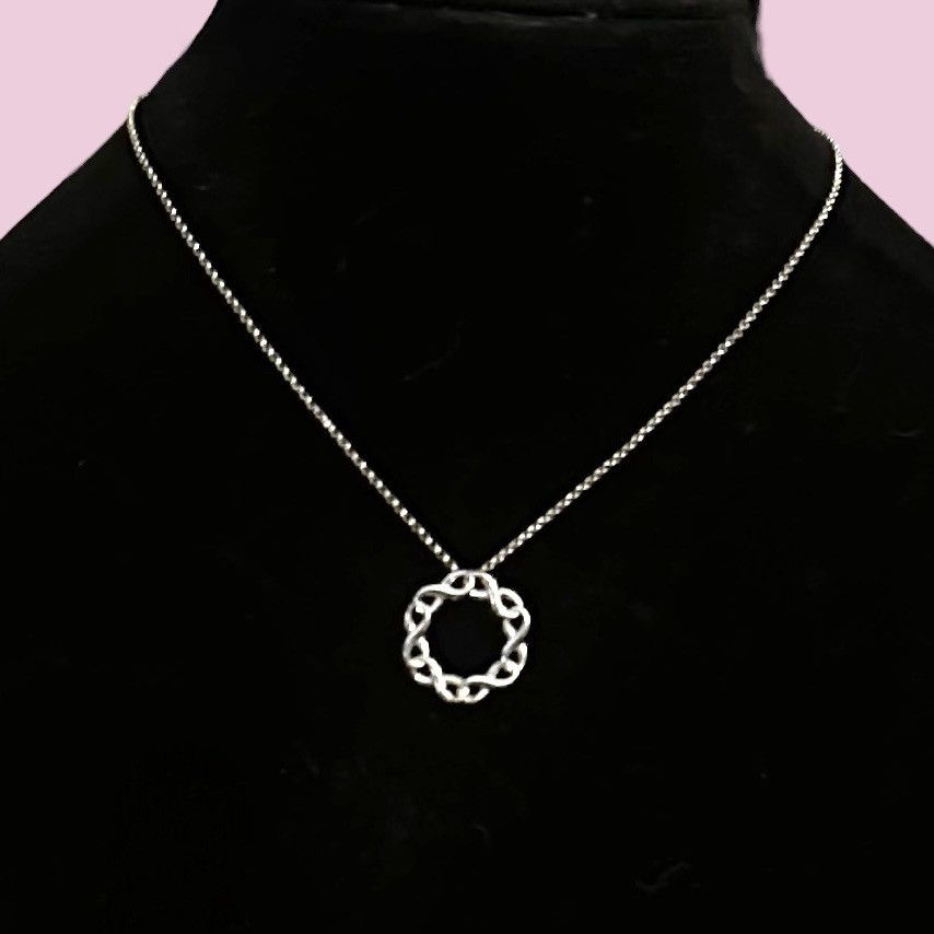 Other Avon silver Empowerment Circle of Support pendant necklace Size ONE SIZE - 1 Thumbnail