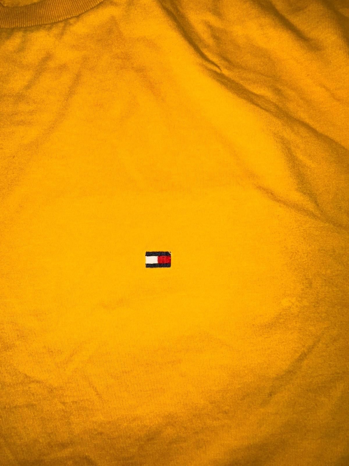 Tommy Hilfiger Tommy Hilfiger XL Tee – Mustard Yellow, Retro Stitch Size XL / US 12-14 / IT 48-50 - 2 Thumbnail