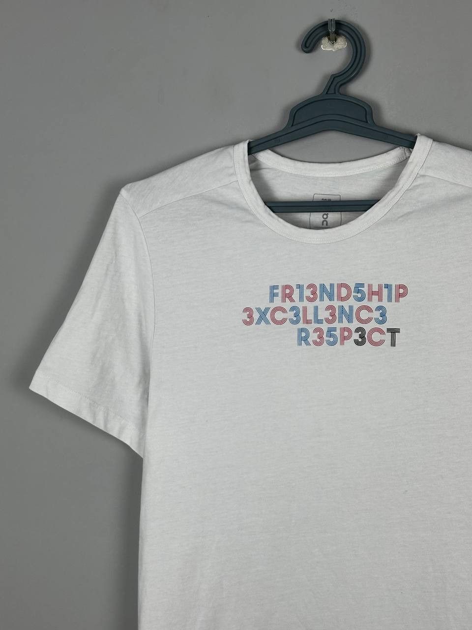 On ON Running Gorpcore Graphic T Shirt Sport Size US XL / EU 56 / 4 - 1 Thumbnail