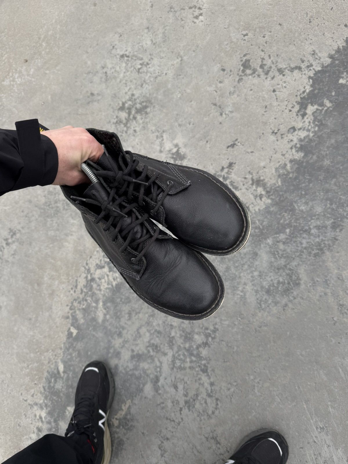 Dr. Martens Dr Martens England Y2k Bouncing Leather Combat Boots Size US 9 / EU 42 - 7 Thumbnail