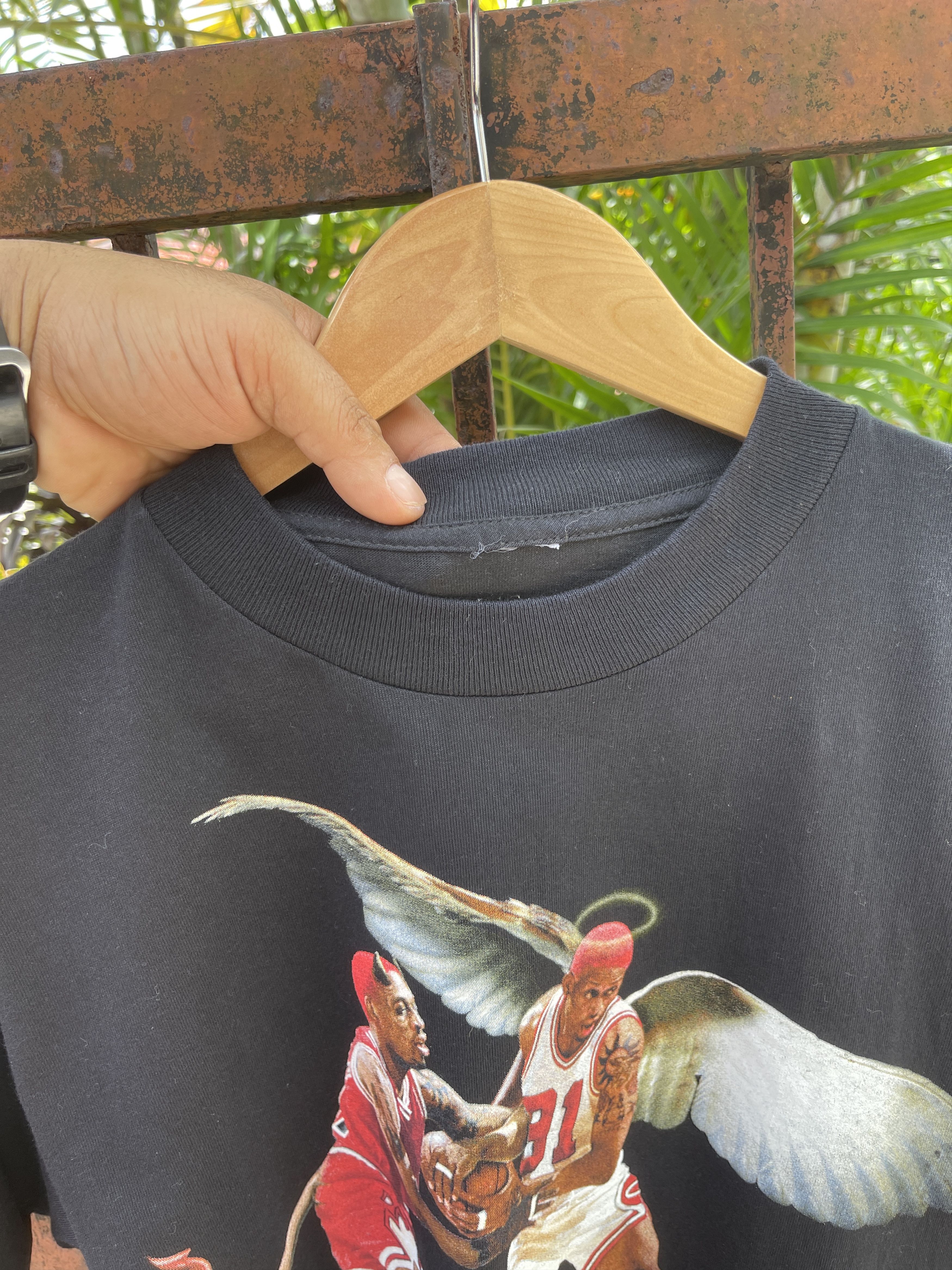 NBA Last Drop🔥Rare🔥Vintage Dennis Rodman Angel and Devil T-Shirt Size US S / EU 44-46 / 1 - 5 Thumbnail