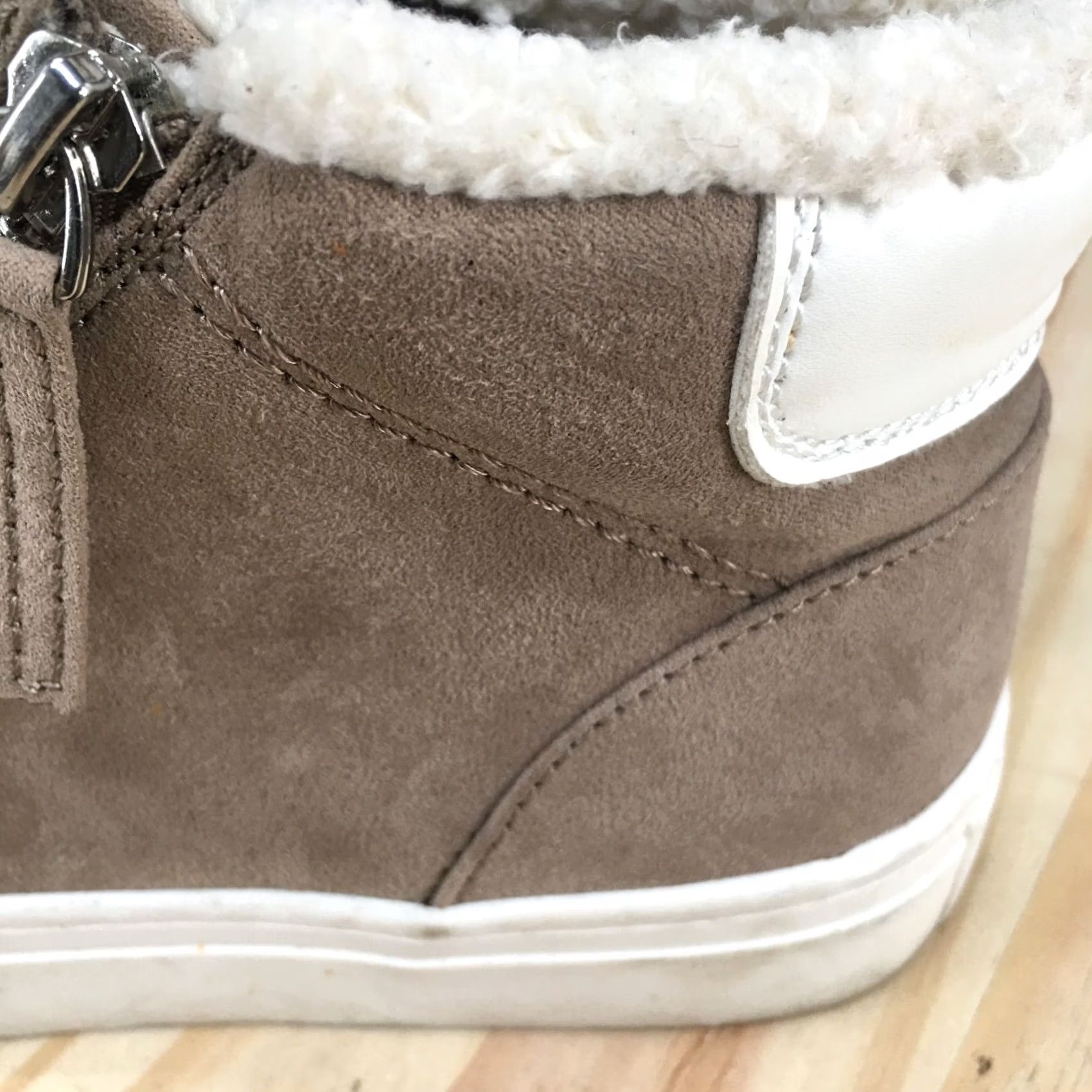 Vintage Universal Thread Boots Womens 8.5 Faux-Fur Trim Ankle Winter Beige Faux Suede Size US 9 / IT 39 - 3 Thumbnail