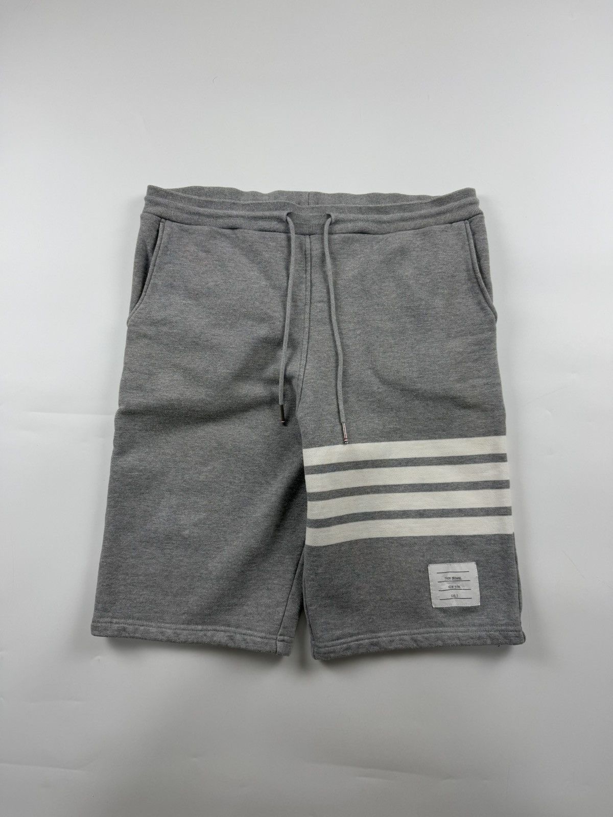 Thom Browne Thom Browne Classic Loopback 4-Bar Sweatshorts Size US 32 / EU 48 - 3 Thumbnail