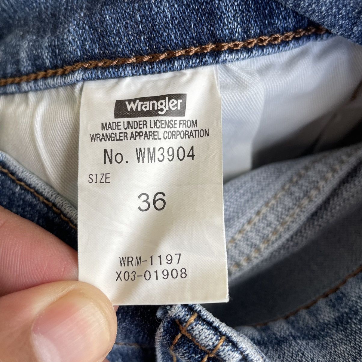 Wrangler 🔥Vintage Wrangler WM3904 Stoned Washed Distress Jeans Size US 35 - 14 Thumbnail