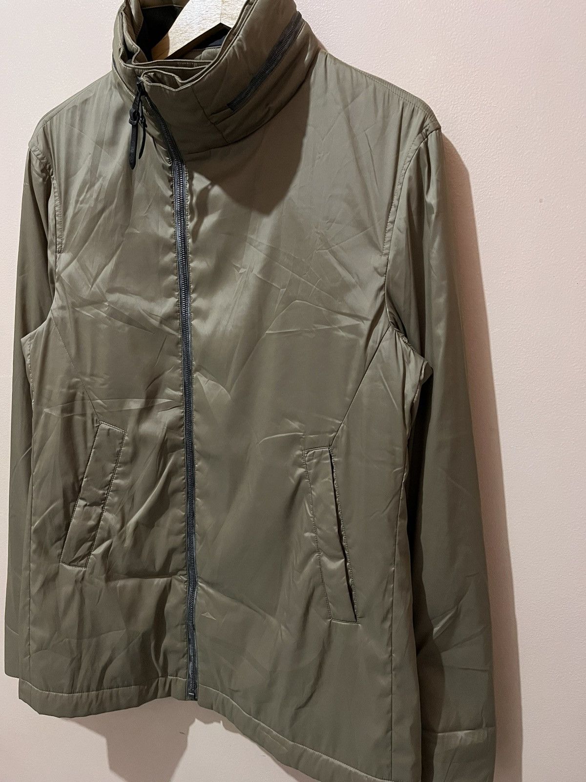 Louis Vuitton Louis Vuitton - Assymetrical Zipper - Technical Jacket Size US M / EU 48-50 / 2 - 6 Thumbnail