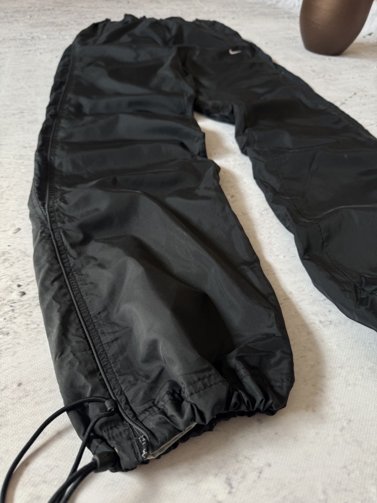 Nike × Vintage NIKE NYLON VINTAGE Y2K OVERSIZE BAGGY FIT PANTS SWEATPANTS Size US 32 / EU 48 - 2 Thumbnail