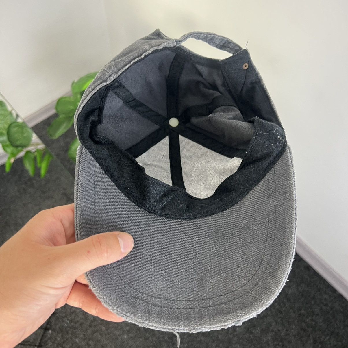 Nike Vintage Y2K Nike Swoosh Distressed Style Baseball Cap Size ONE SIZE - 4 Thumbnail