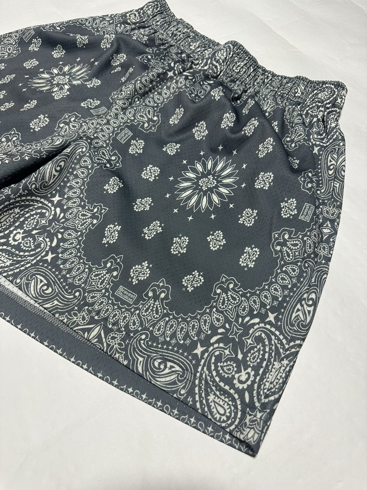 Bravest Studios Grey Paisley Bravest Studios Shorts Size US 34 / EU 50 - 2 Thumbnail