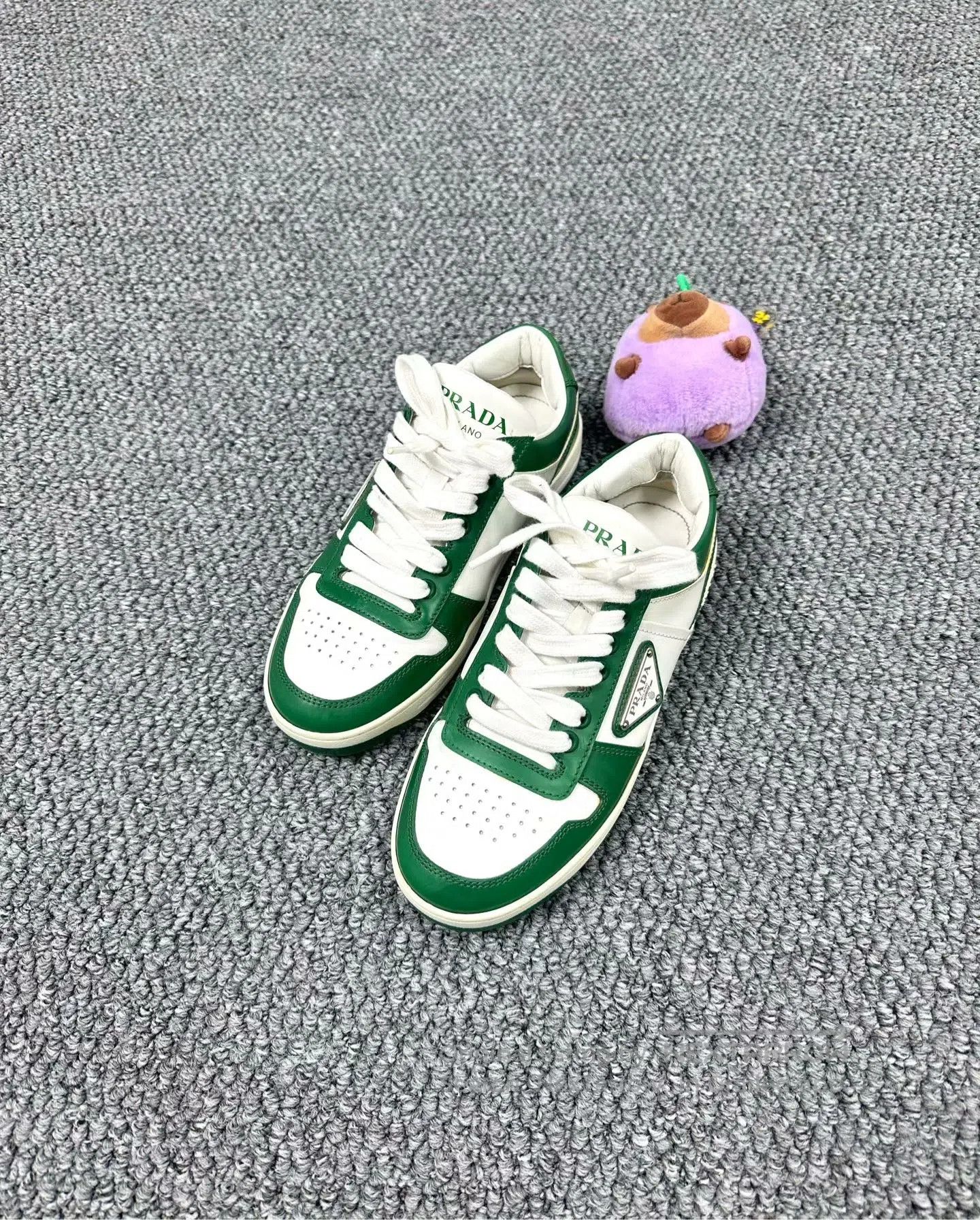Prada Prada White and Green Triangle Logo Low-Top Sneakers| Size US 6 / IT 36 - 2 Thumbnail