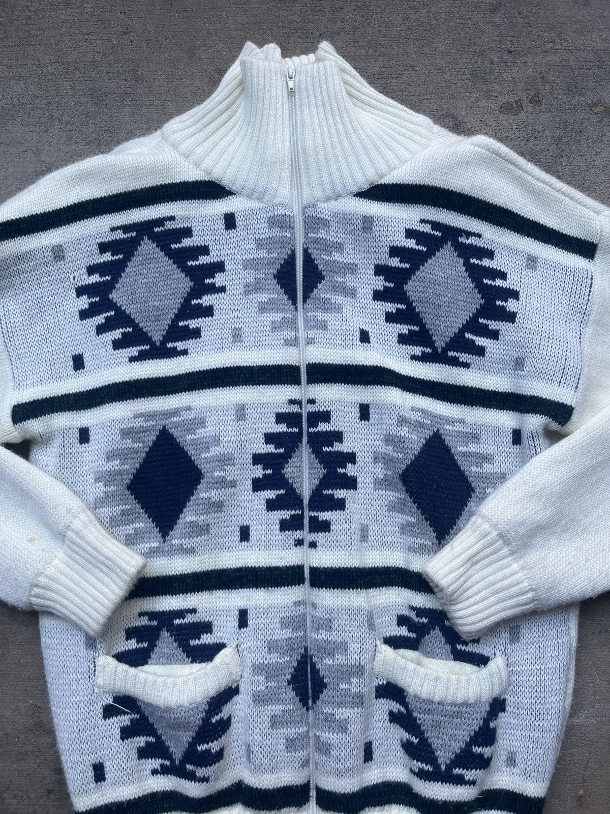 Vintage Vintage Hardwood & Pine Aztec Design Zip Up Acrylic Sweater Size US L / EU 52-54 / 3 - 3 Thumbnail