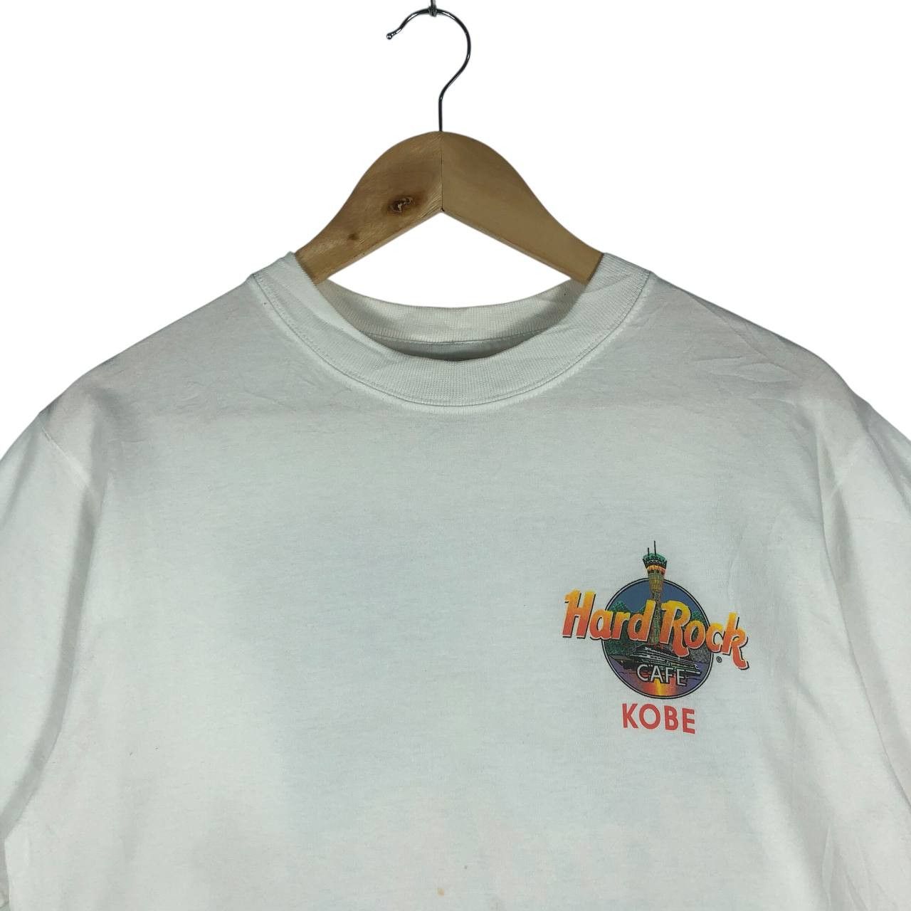 Vintage Vintage HardRock Cafe Kobe Tshirt Size US M / EU 48-50 / 2 - 2 Thumbnail