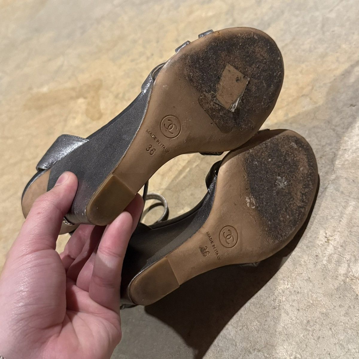 Chanel Chanel Interlocking CC Logo Silver Pearl Wedge Sandals EU 36 Size US 6 / IT 36 - 10 Thumbnail