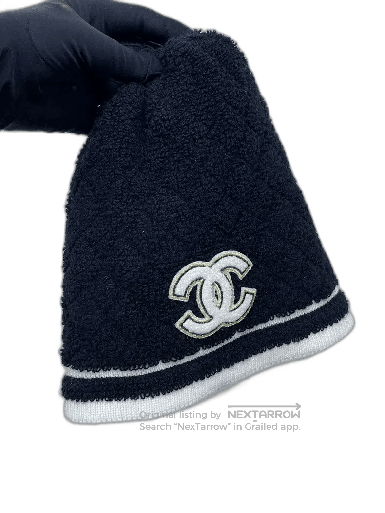 Chanel CHANEL 22B Black and White Knit Beanie. Size ONE SIZE - 1 Thumbnail