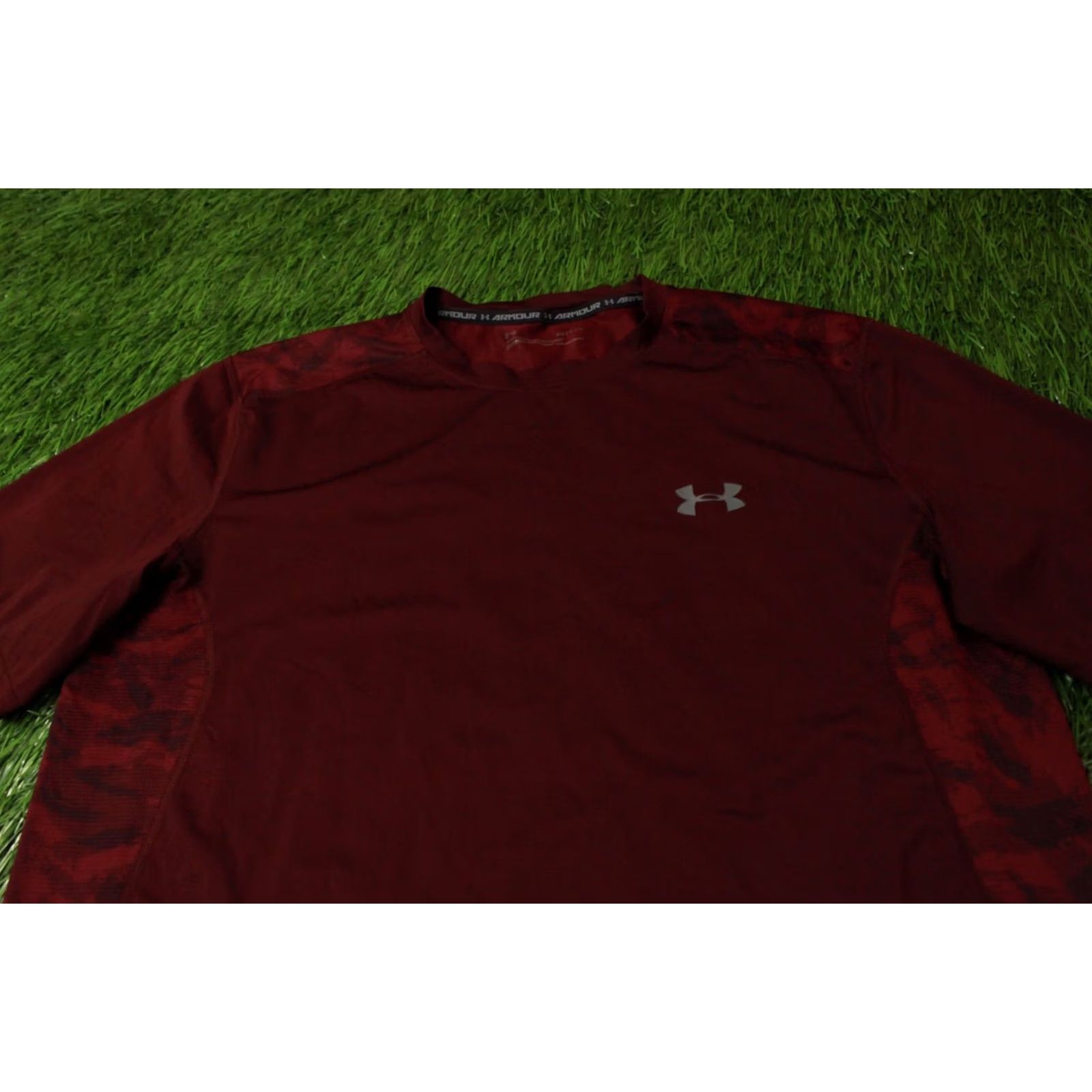 Under Armour UNDER ARMOUR Mens T-Shirt Jersey 2018 TRAINING COMPRESSION SHIRT JERSEY L Vine Short Sleeve Classic Fit Black? No color specified: Vine Size US L / EU 52-54 / 3 - 2 Thumbnail