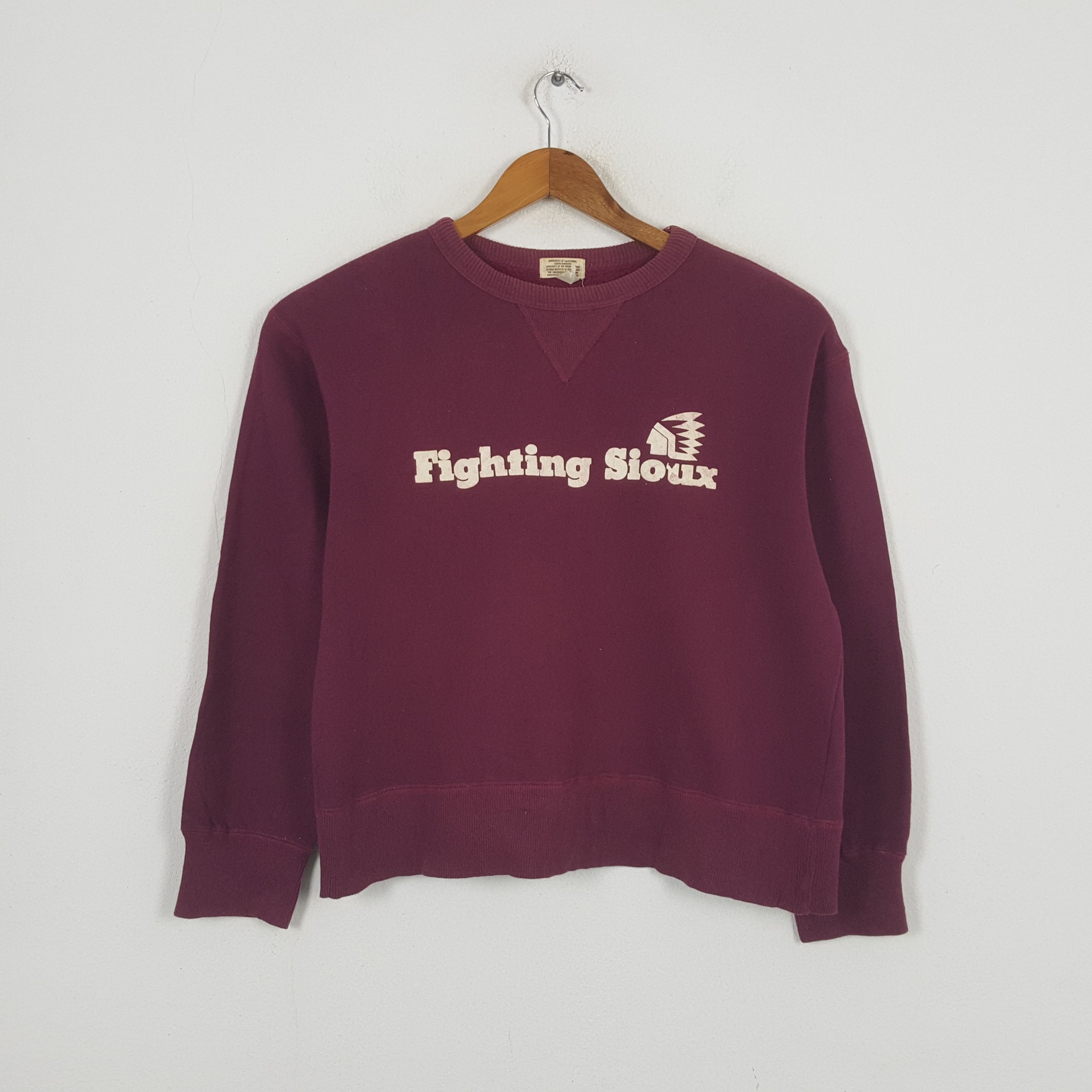 Vintage Vintage FIGHTING SIOUX UCLA University Sweatshirt C286C14 Size US L / EU 52-54 / 3 - 1 Thumbnail