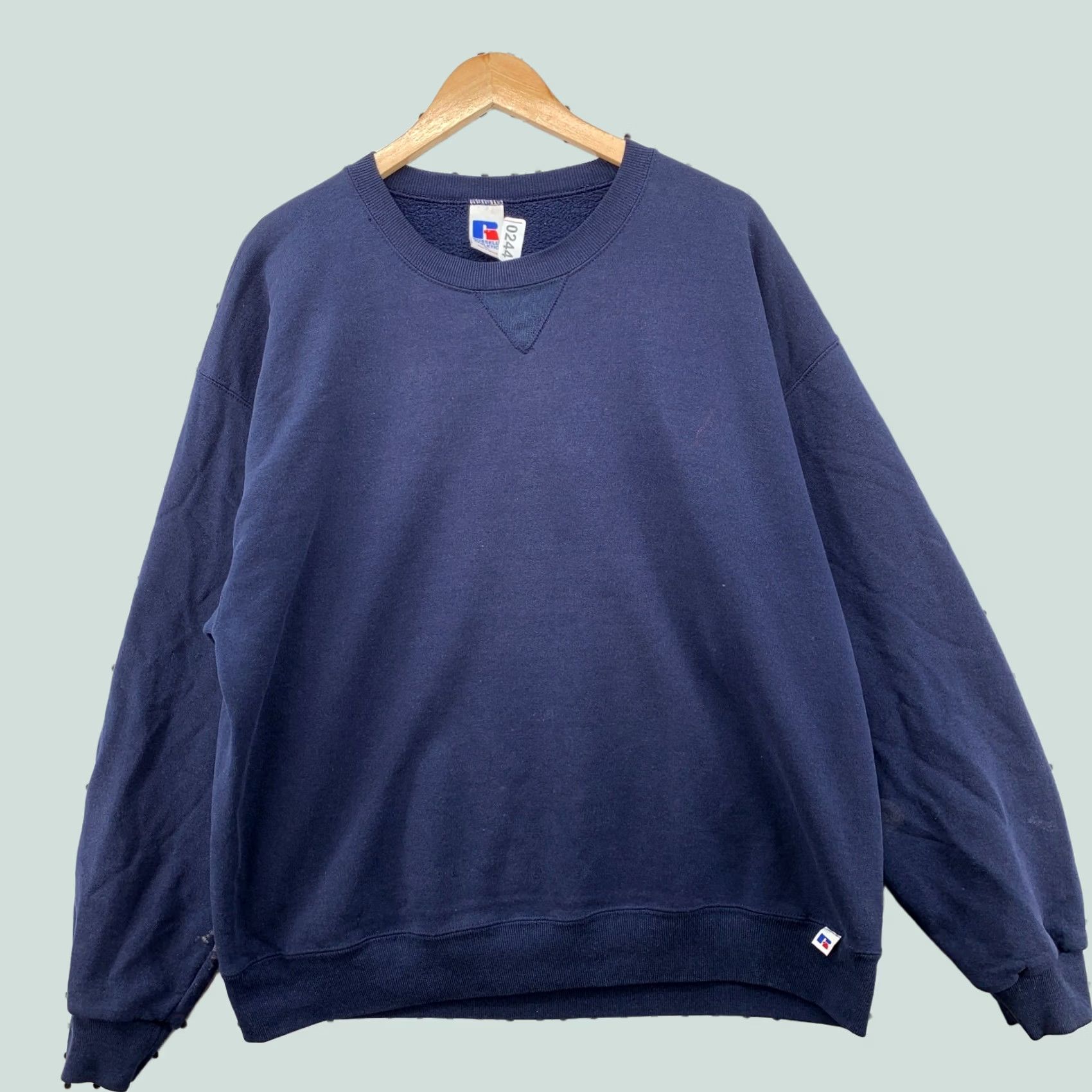 Russell Athletic VINTAGE Russell Athletic Sweatshirt Crewneck XL Navy Blue Mens 90s Distress Cotton Crew Neck Sweatshirt Size US XL / EU 56 / 4 - 1 Thumbnail