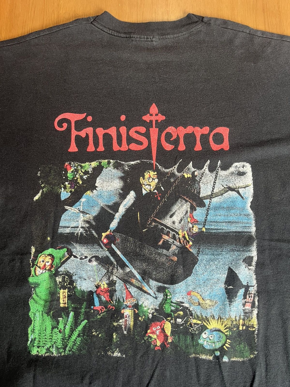 Band Tees Vintage Magi de Oz FinisTerra 90’s Bill of Rights Artwork Size US XL / EU 56 / 4 - 11 Thumbnail