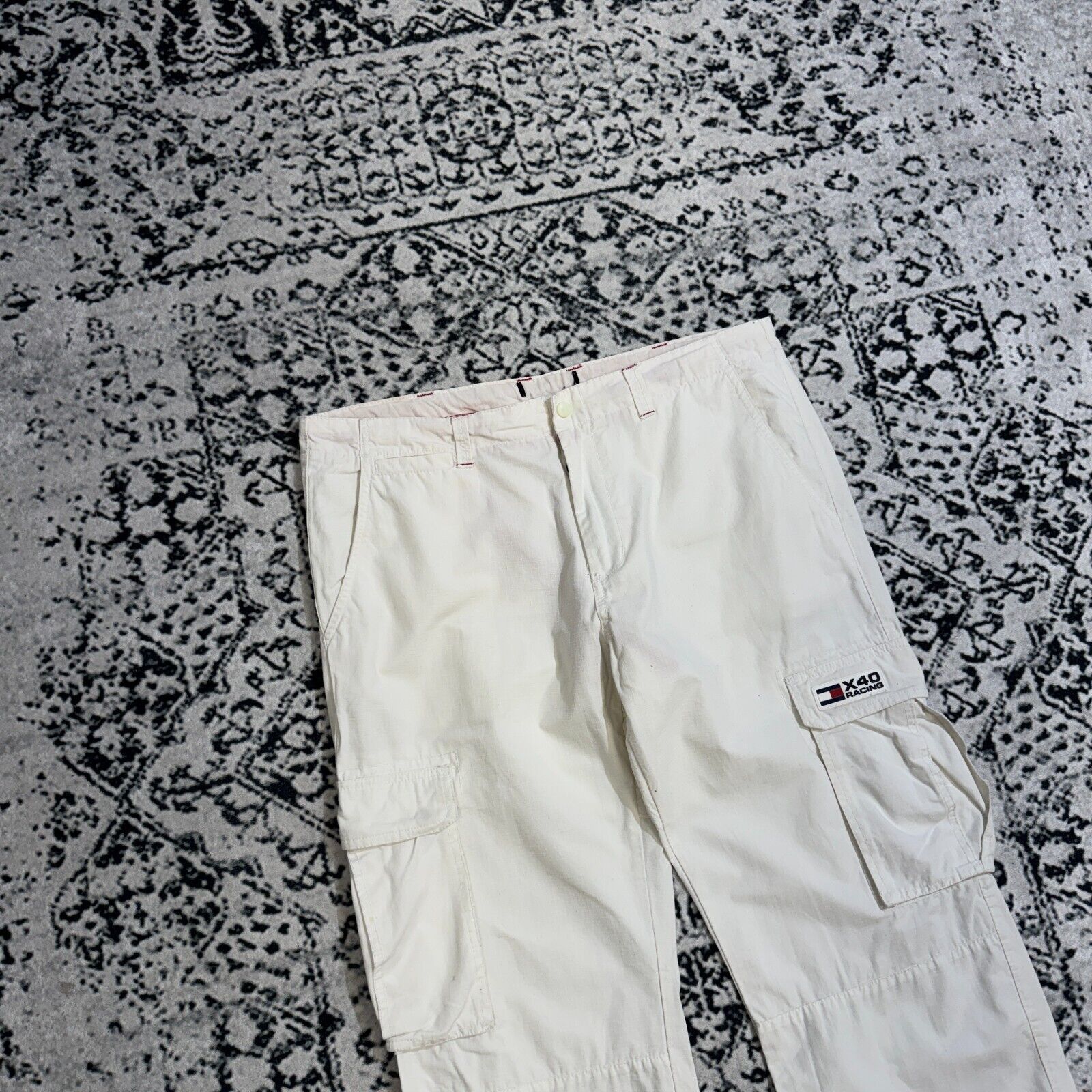Tommy Hilfiger × Vintage Vintage Tommy Hilfiger Unisex White Cotton Size W38 90s Size US 38 / EU 54 - 5 Thumbnail