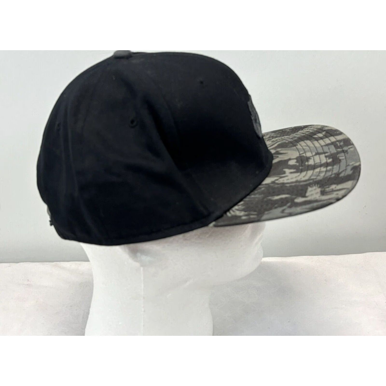 Nike VINTAGE Nike SB Baseball Snapback Hat Black Gray Camo Bill Skater Mens One Size Size ONE SIZE - 5 Thumbnail