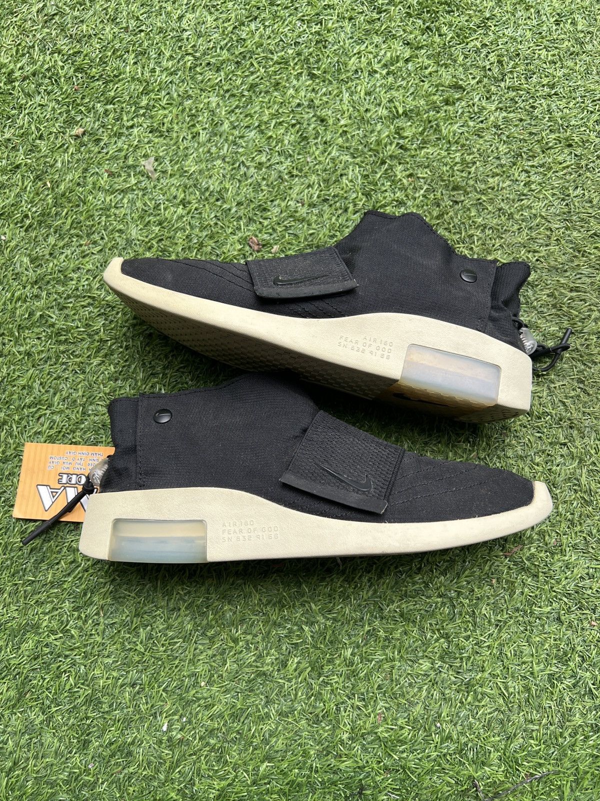 Fear of God × Nike Nike Air Fear Of God Moc 'Black' AT8086-002 Size US 9.5 / EU 42-43 - 2 Thumbnail
