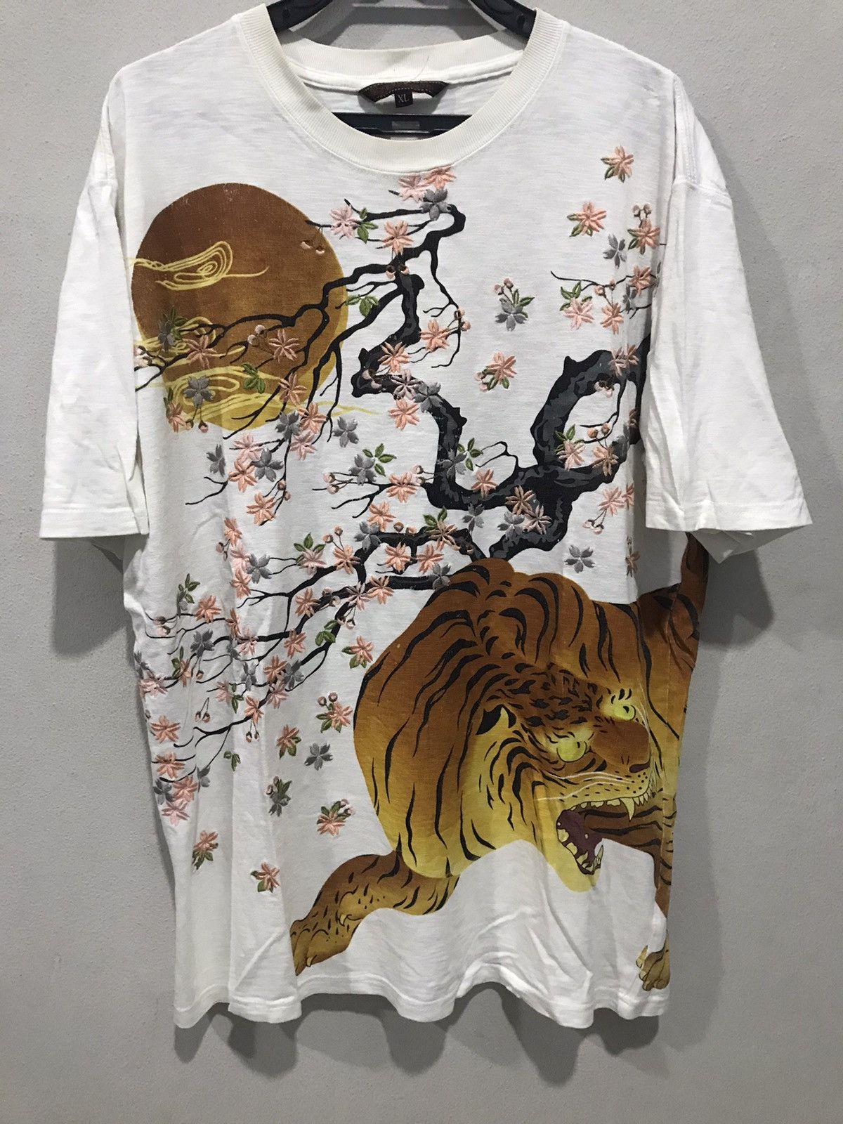 Other Sukajan Tee Tiger Mirror Print With Sakura Tree Concept Size US XL / EU 56 / 4 - 1 Thumbnail
