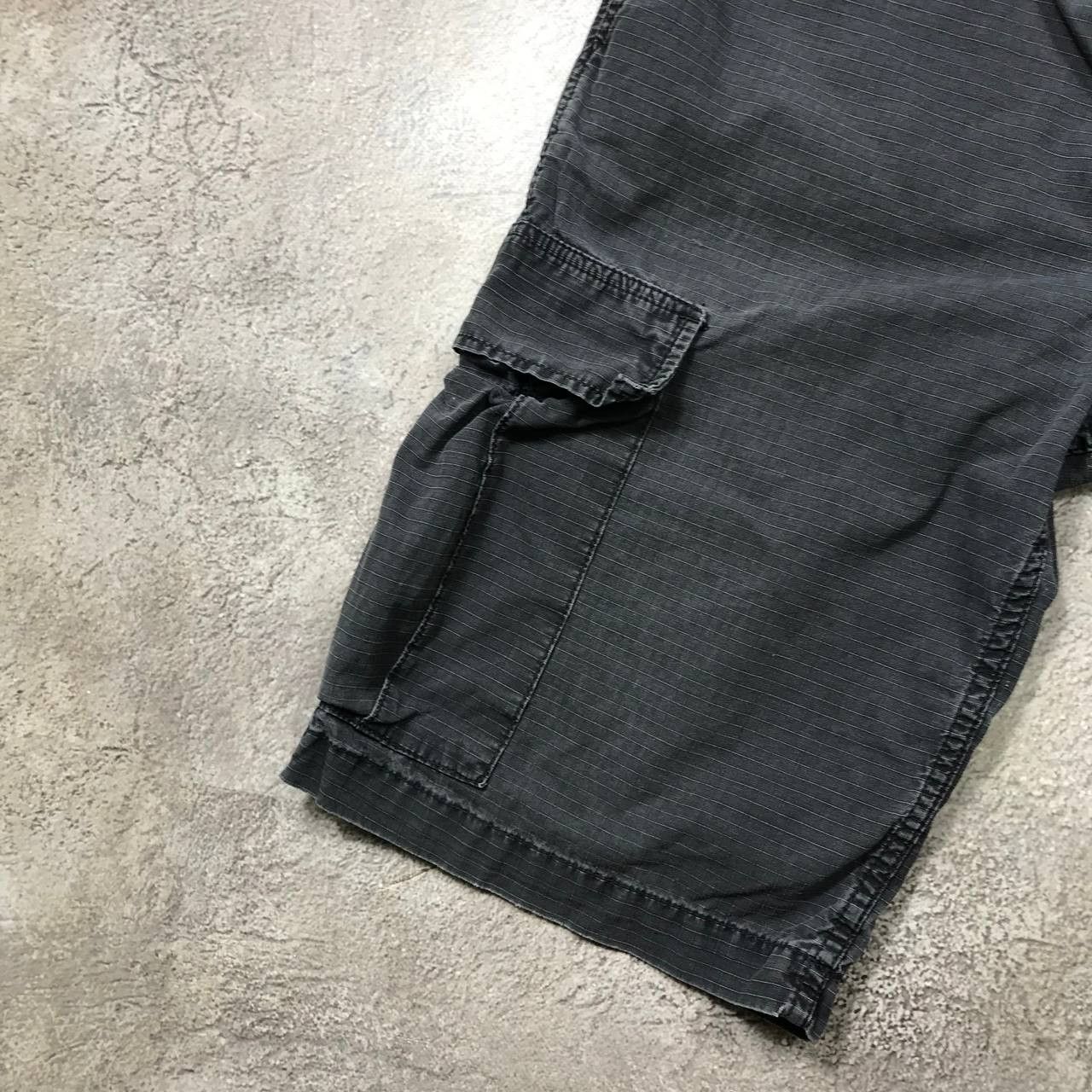 Vintage Vintage Carhartt Faded Cargo Shorts Baggy Streetwear Logo 31 Size US 31 - 3 Thumbnail
