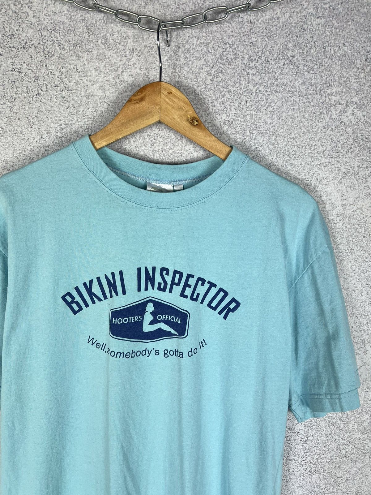 Vintage Vintage 90s Hooters Bikini Inspector Humor Tee Size US M / EU 48-50 / 2 - 2 Thumbnail
