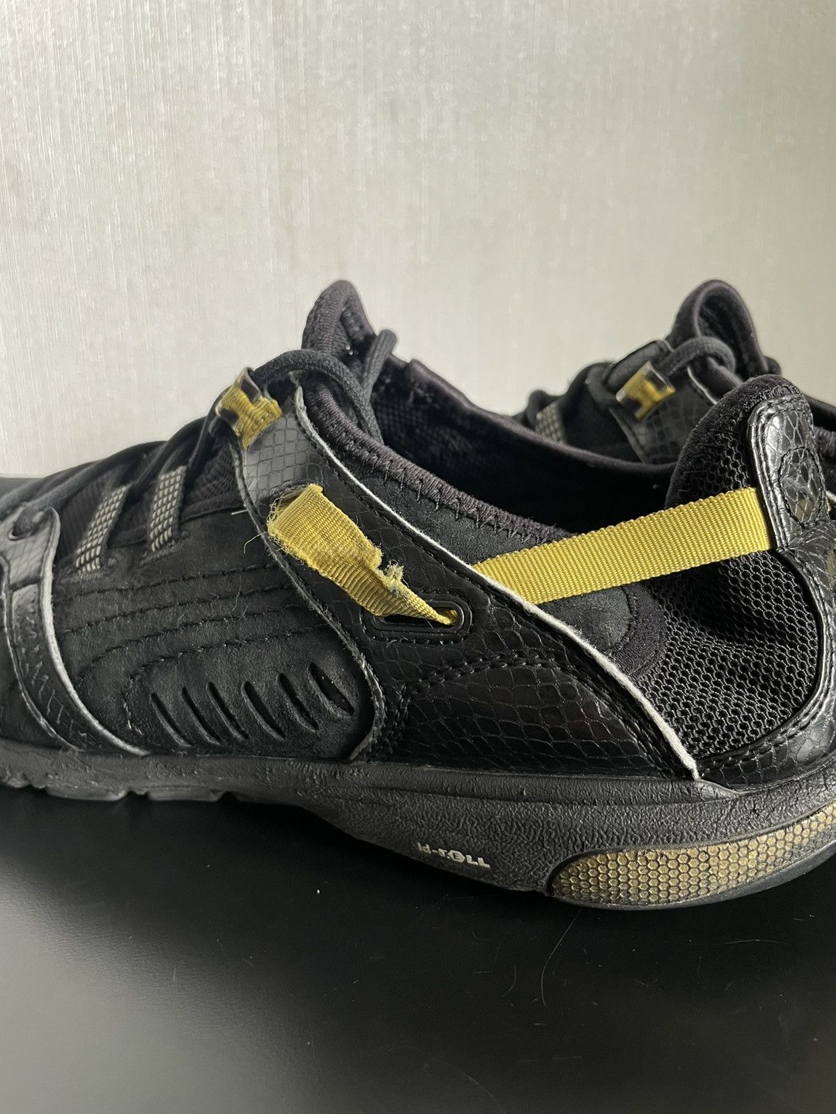 Designer × Puma Y2k Cyber Puma Sneakers Mostro Bandage Balenciaga/Y-3 vibes Size US 11 / EU 44 - 8 Thumbnail