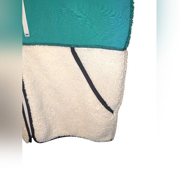 Zara Zara Colorblock Sherpa Fleece Vest EUR 40 M Blue Teal Cream Size US M / EU 48-50 / 2 - 4 Thumbnail