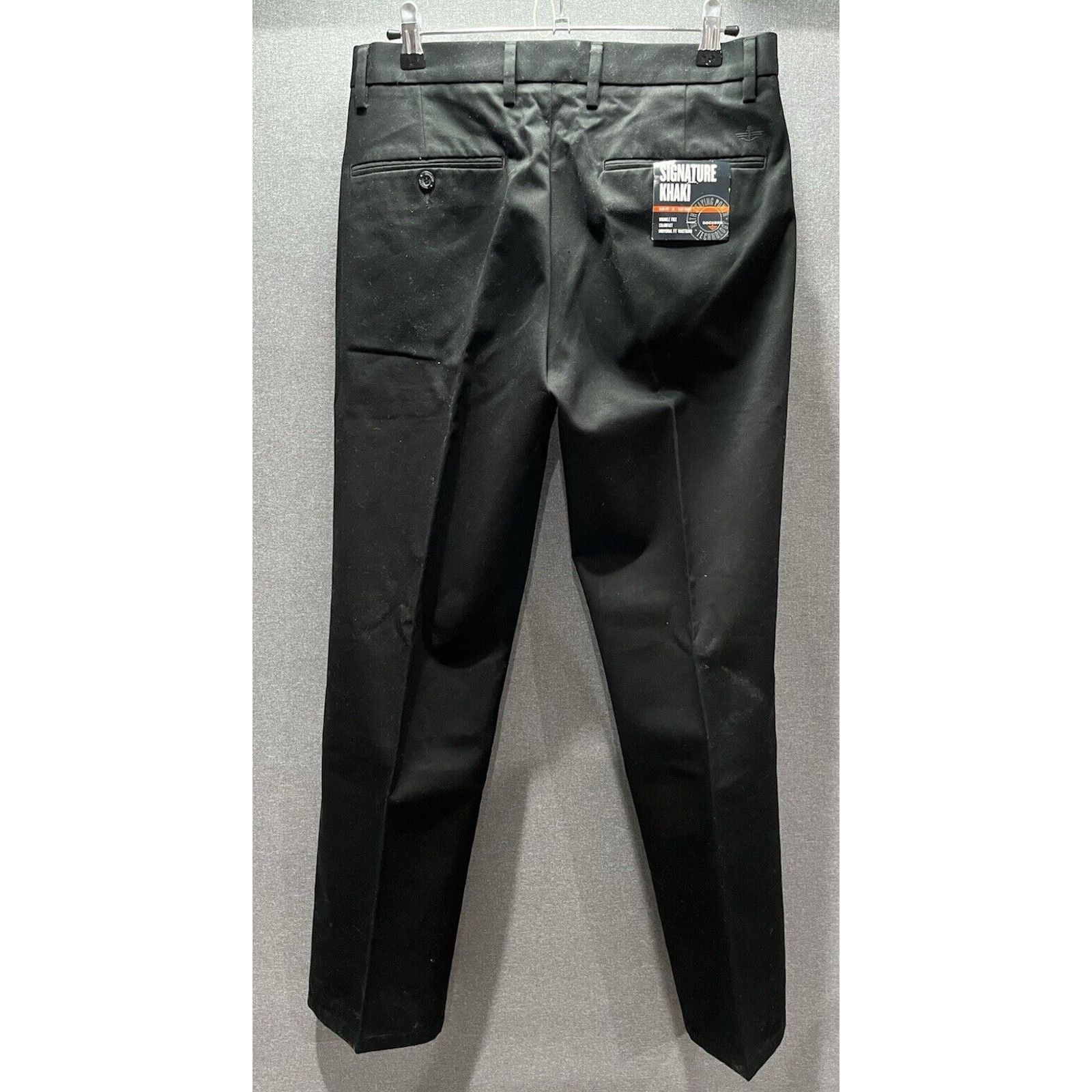 Other NEW DOCKERS MENS SIGNATURE KHAKI SLIM FIT D1 BLACK SZ 30 Size US 30 / EU 46 - 2 Thumbnail