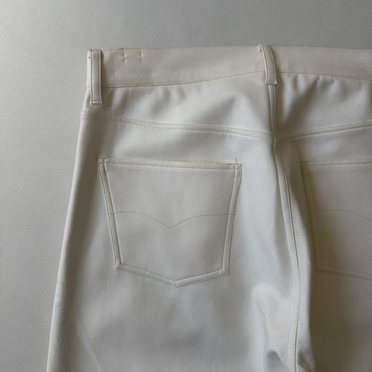 Helmut Lang 1980s Sample White Vegan Leather Pants Size US 30 / EU 46 - 15 Thumbnail