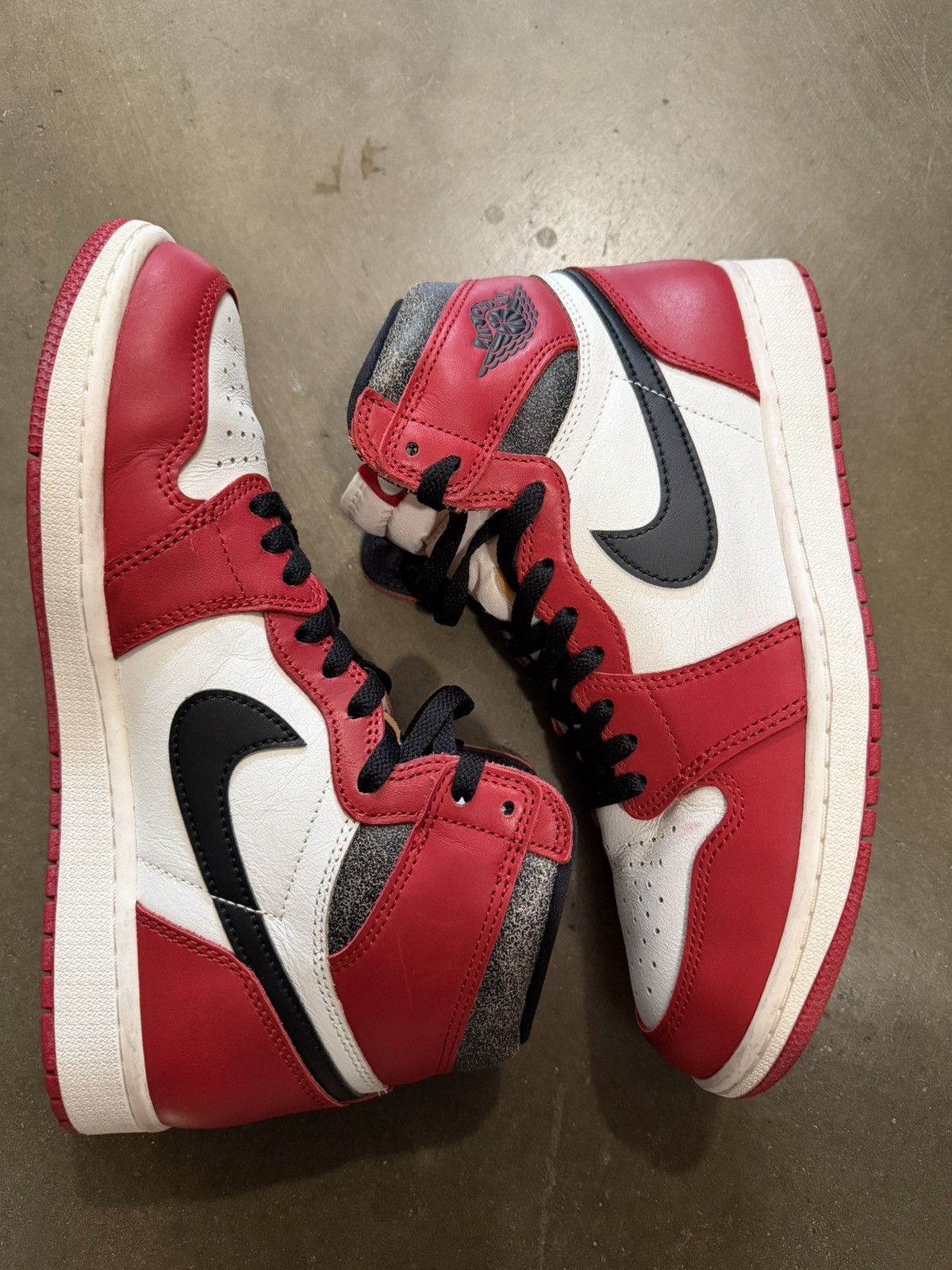 Jordan Brand Jordan 1 Chicago Lost and Found Size US 10 / EU 43 - 2 Thumbnail