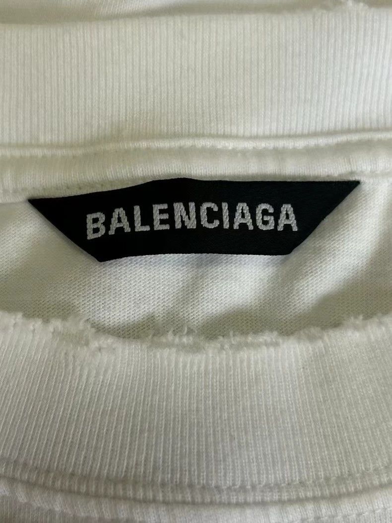 Balenciaga Balenciaga White short sleeves for destroying old castles. Size US L / EU 52-54 / 3 - 2 Thumbnail