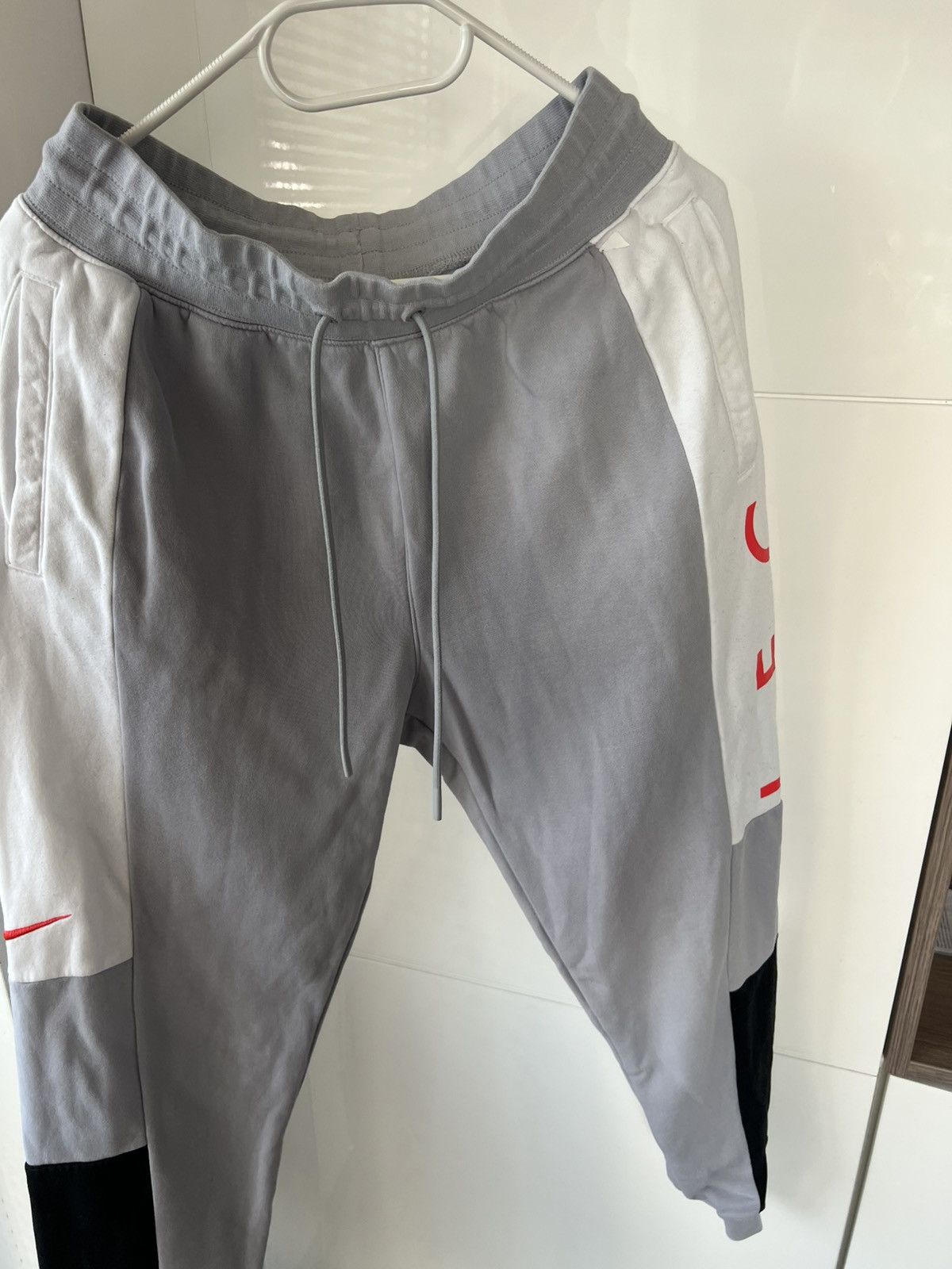 Nike Nike X LFC Liverpool Football Club Big Logo Drill Joggers Size US 32 / EU 48 - 8 Thumbnail