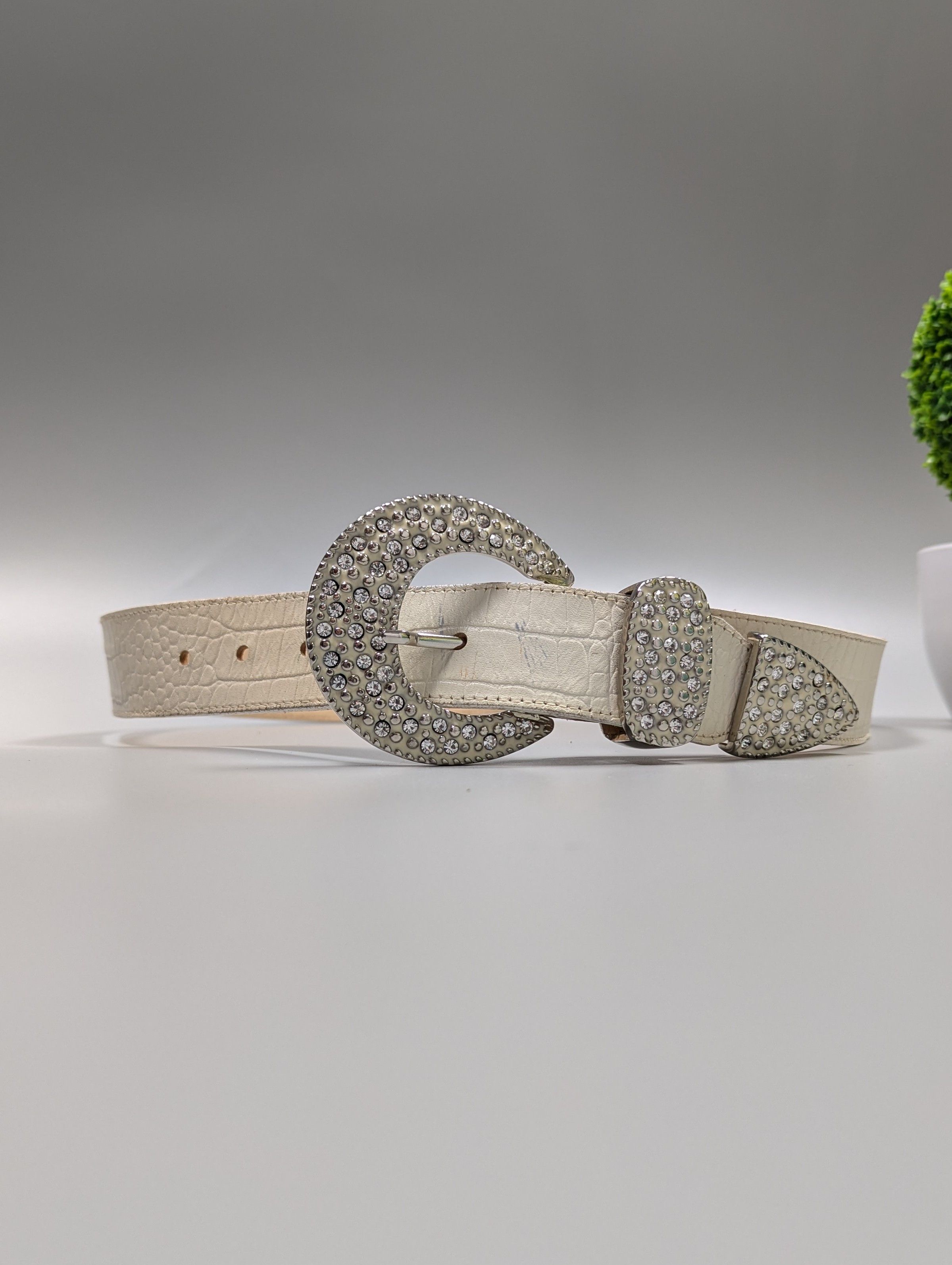 Japanese Brand × Vintage Y2K Womens White Leather Belt Metal Buckle With Rhinestones Size ONE SIZE - 2 Thumbnail