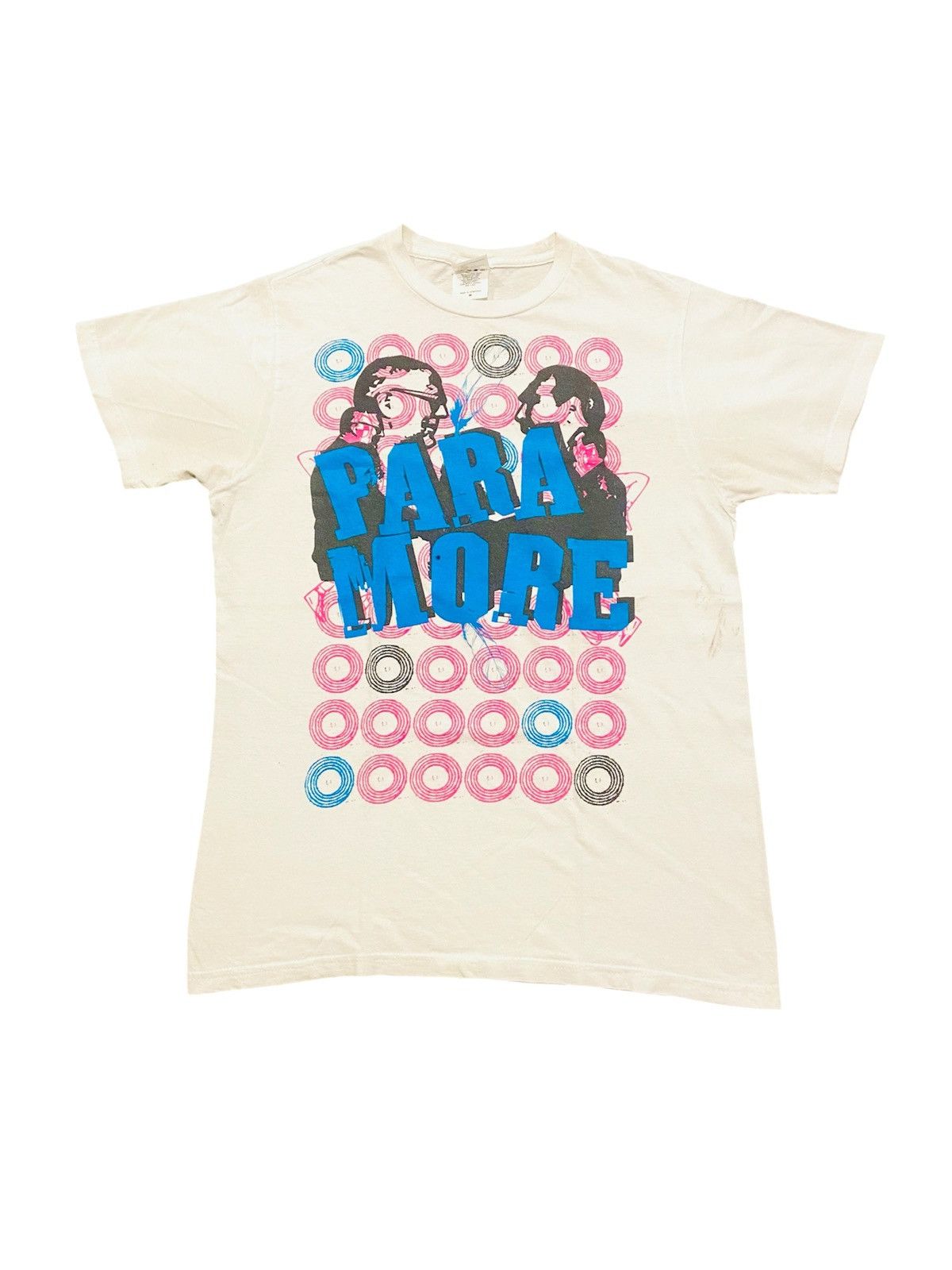 Band Tees Paramore Vintage band tee Size US M / EU 48-50 / 2 - 1 Thumbnail