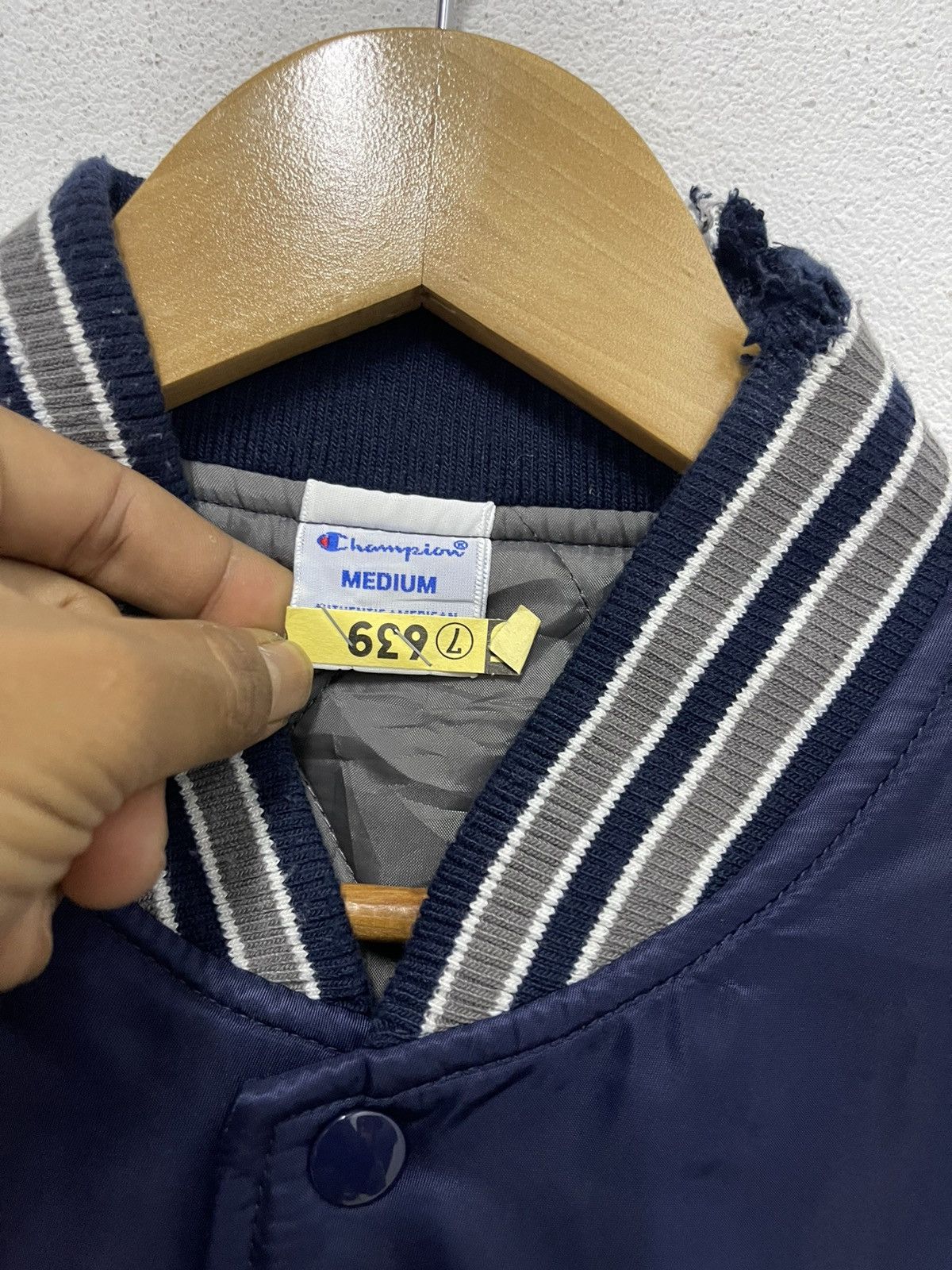 Champion Vintage Bomber jacket distress Champion usa flag patch Size US M / EU 48-50 / 2 - 5 Thumbnail