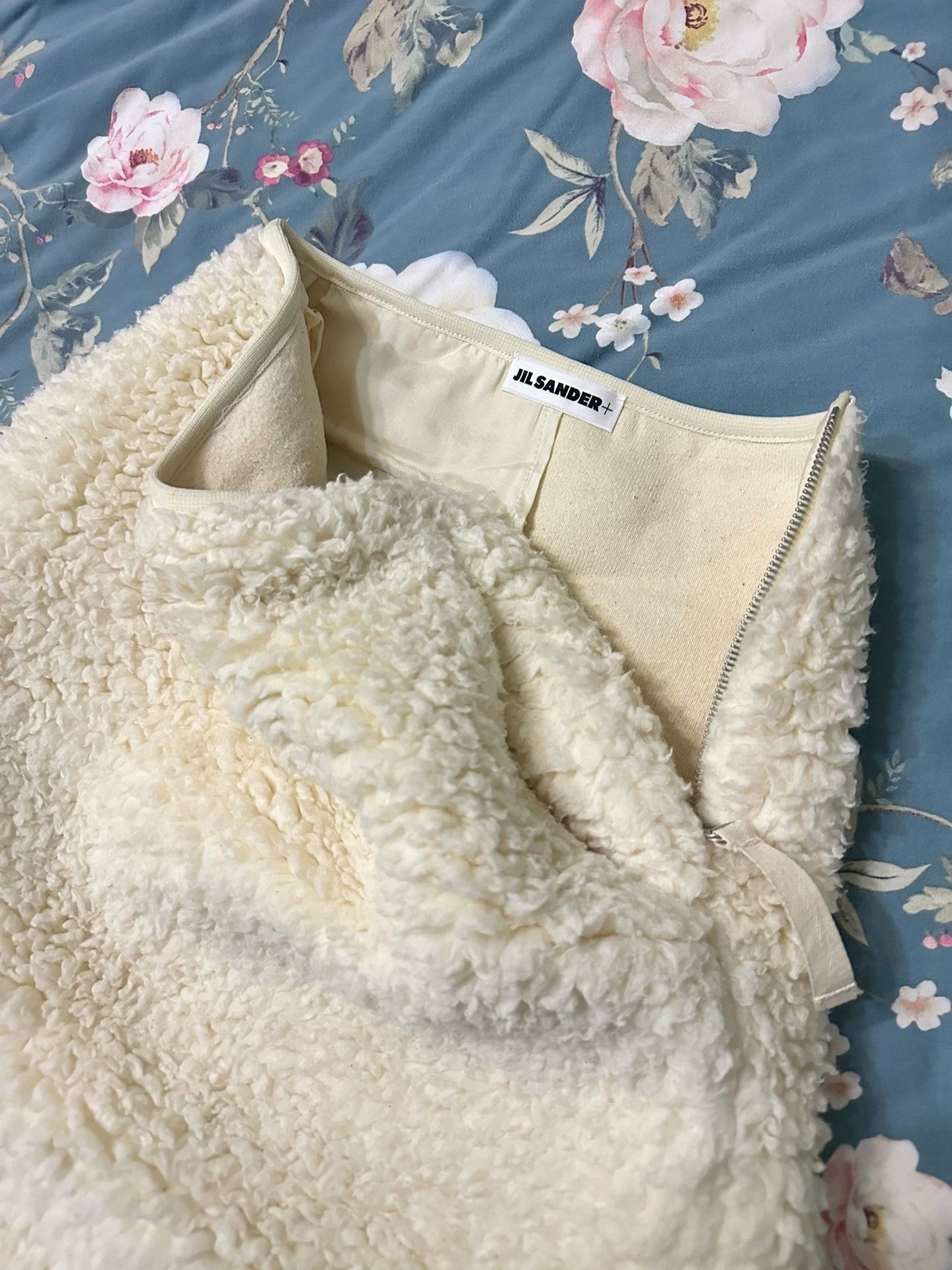 Jil Sander Jil Sander fuzzy lamb skirt Size 25" / US 0 / IT 36 - 2 Thumbnail