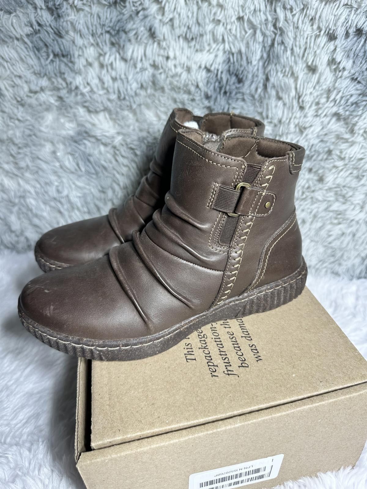 Clarks Clarks Brown Ankle Boots with Side Buckle Detail Size US 7.5 / IT 37.5 - 1 Thumbnail