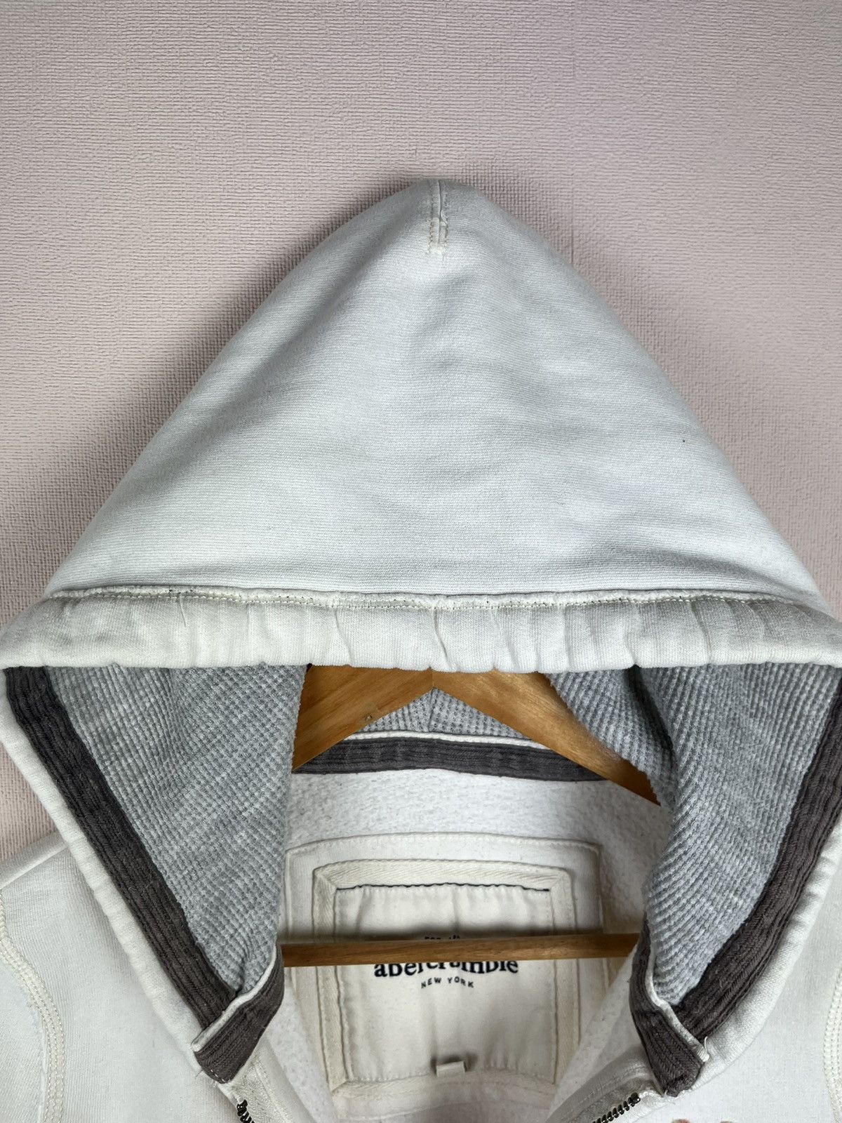 Abercrombie & Fitch Abercrombie & Fitch Y2K Muscle Women's Zip Up Hoodie White Size L / US 10 / IT 46 - 12 Thumbnail