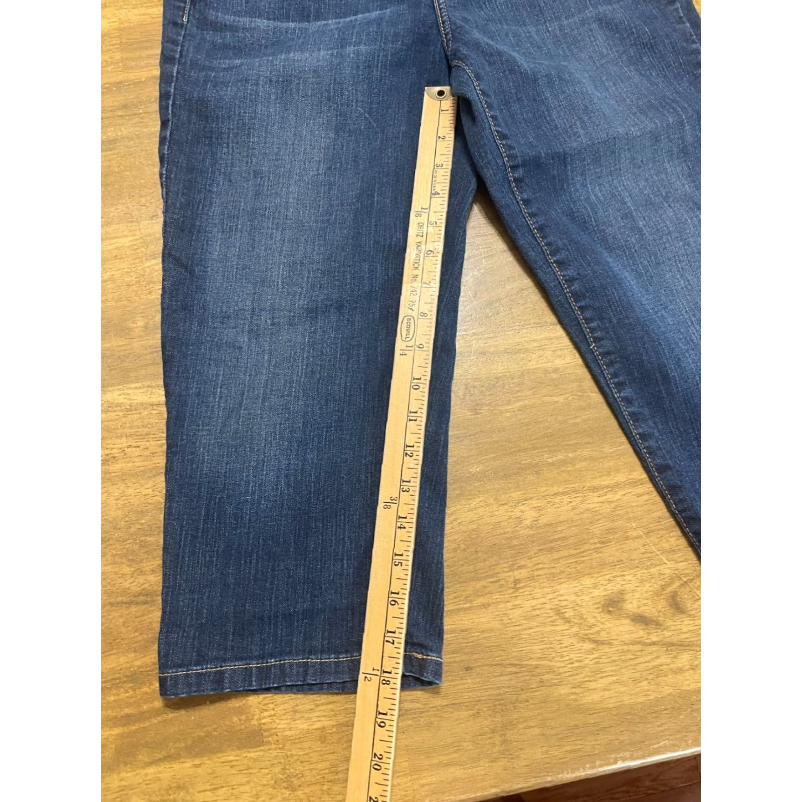 Levi's VINTAGE? (No) Levi's 512 Jeans, Women's Size 8, Blue, Denim, Capris, Slimming, 5-Pocket Design, Levi's 500 Series, Regular, Womens Size 30" / US 8 / IT 44 - 7 Thumbnail